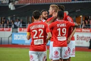 关于昂热在主场打出漂亮表现，战至最后一刻的信息