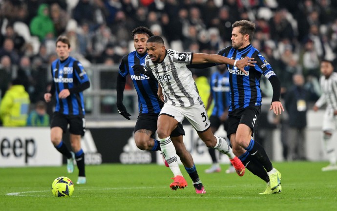 阿特兰大客场三球大胜，稳居积分榜前列的简单介绍